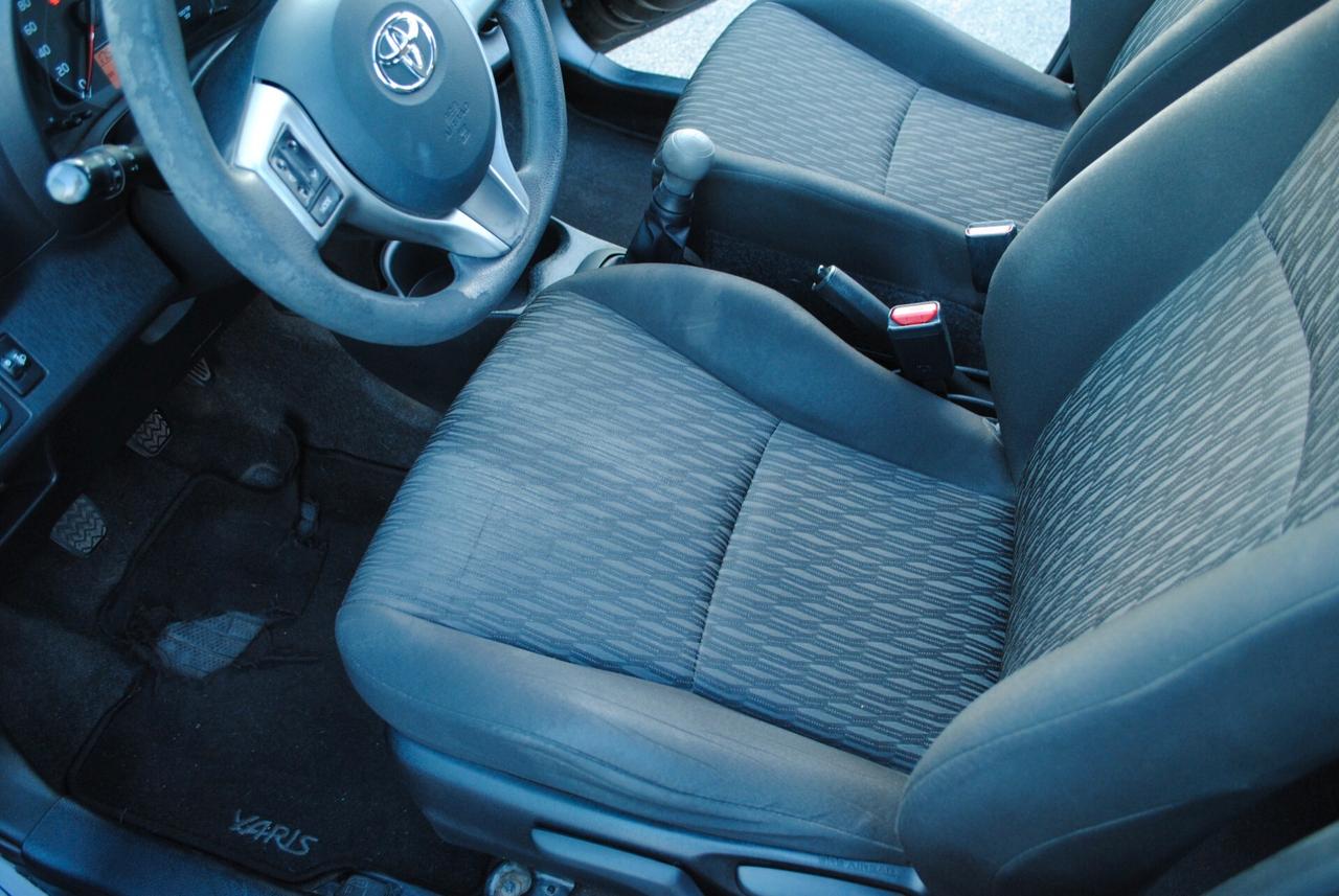 TOYOTA YARIS 1.0 69 CV OK NEOPATENTATI