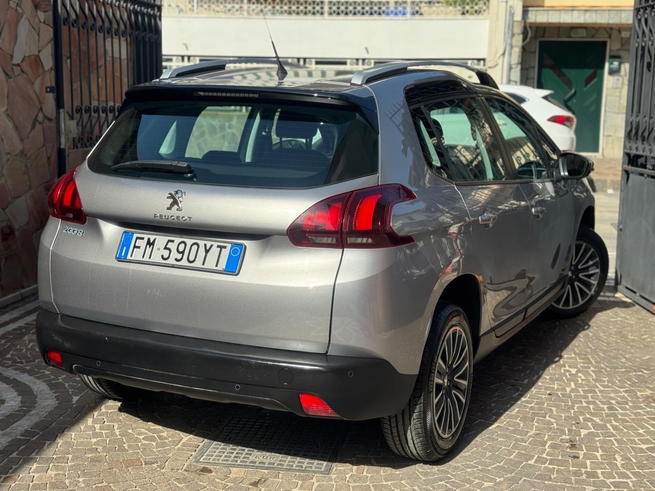 Peugeot 2008 PureTech 82 Allure GPL