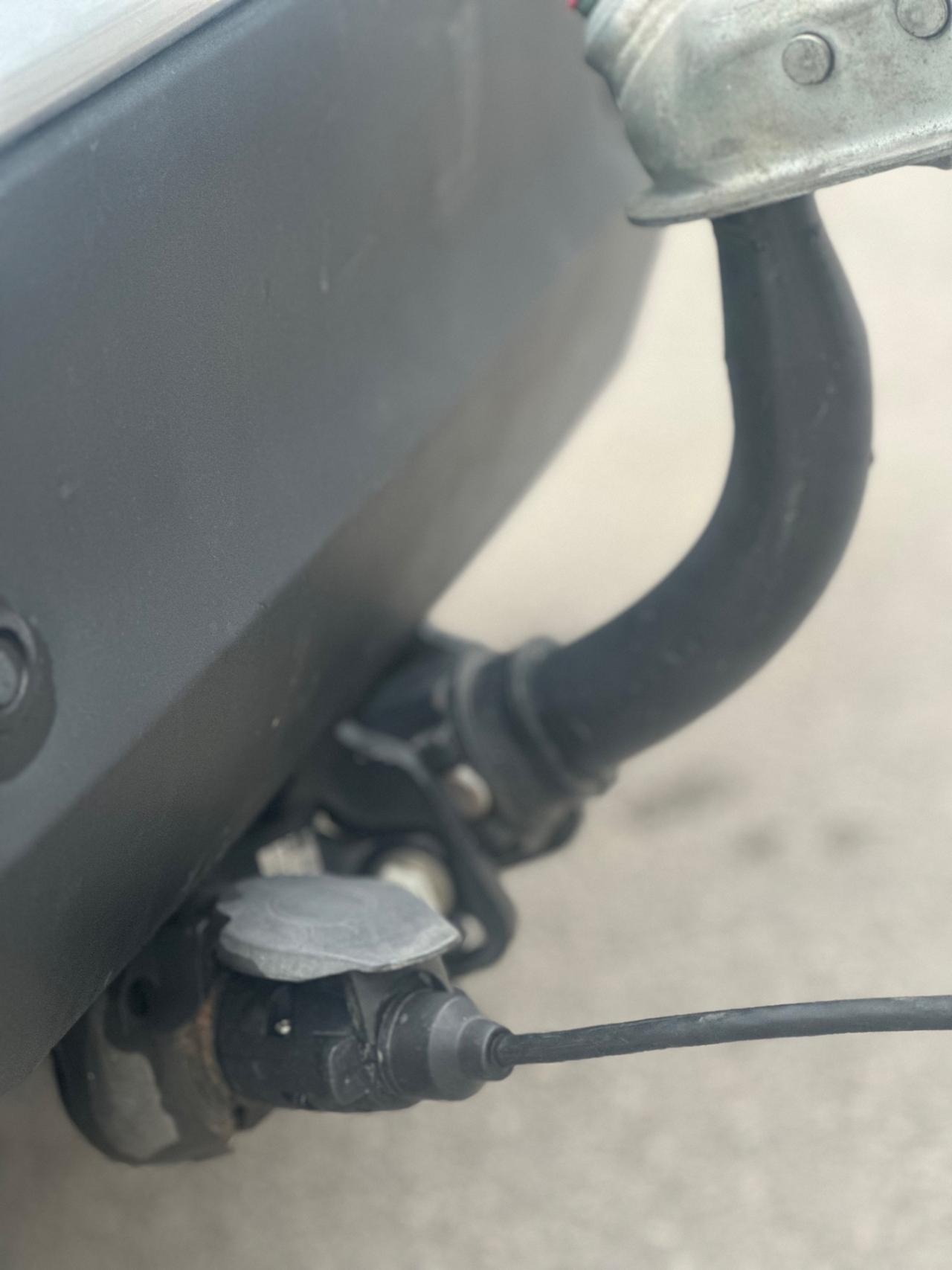 Ford FIESTA 1.4 DIESEL 2011 - GANCIO E CARRELLO