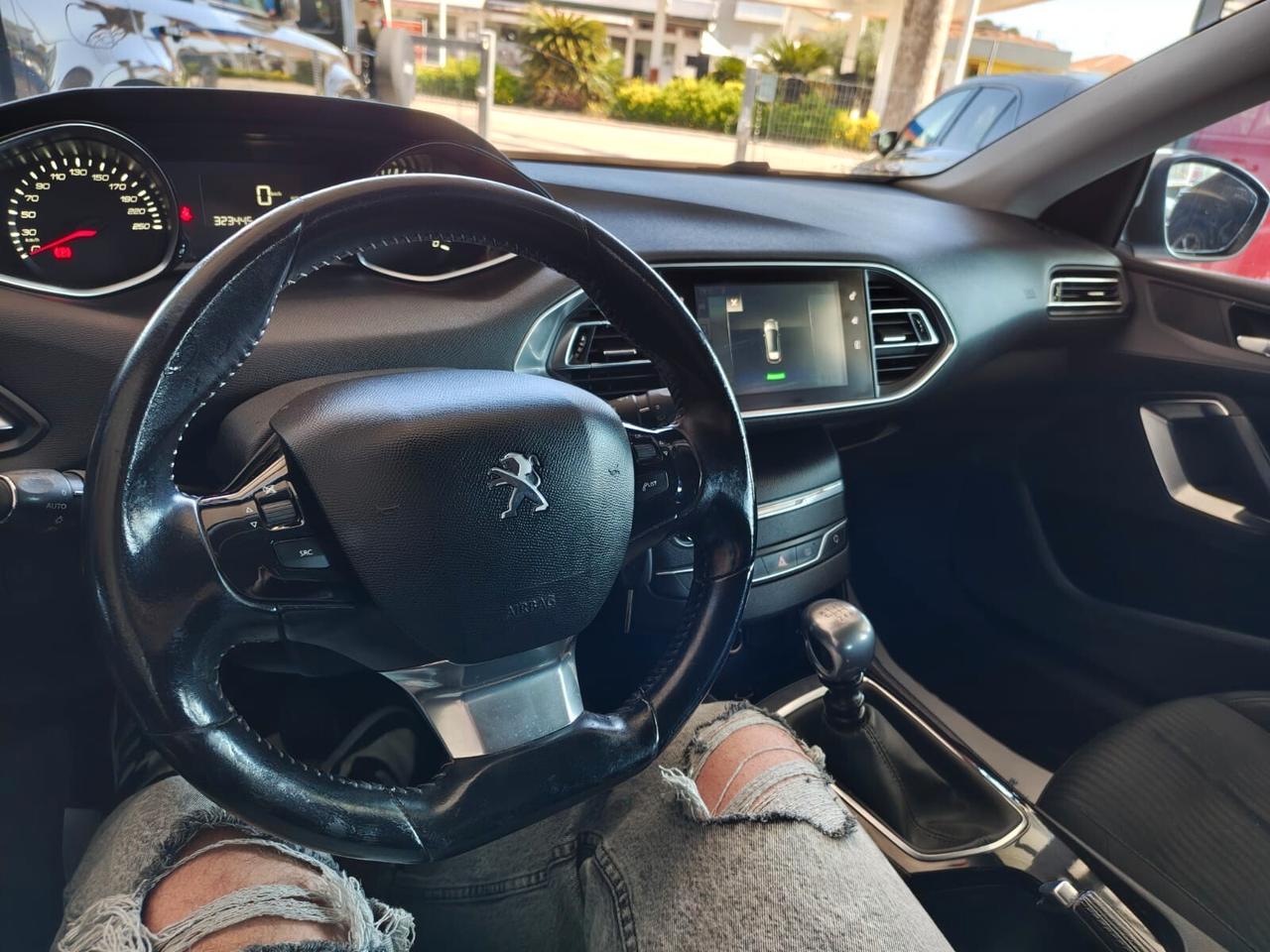 Peugeot 308 BlueHDi 120 S&S Business