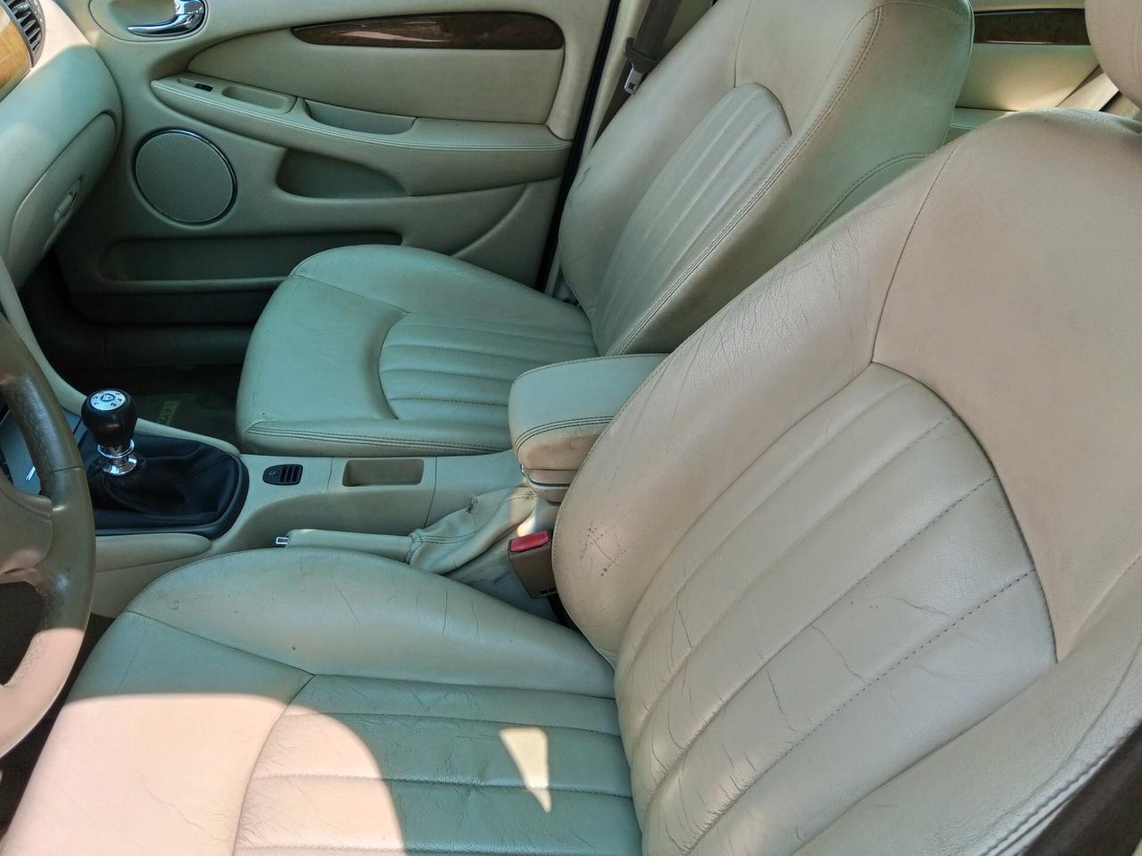 Jaguar X-Type 2.5 V6 24V cat Executive