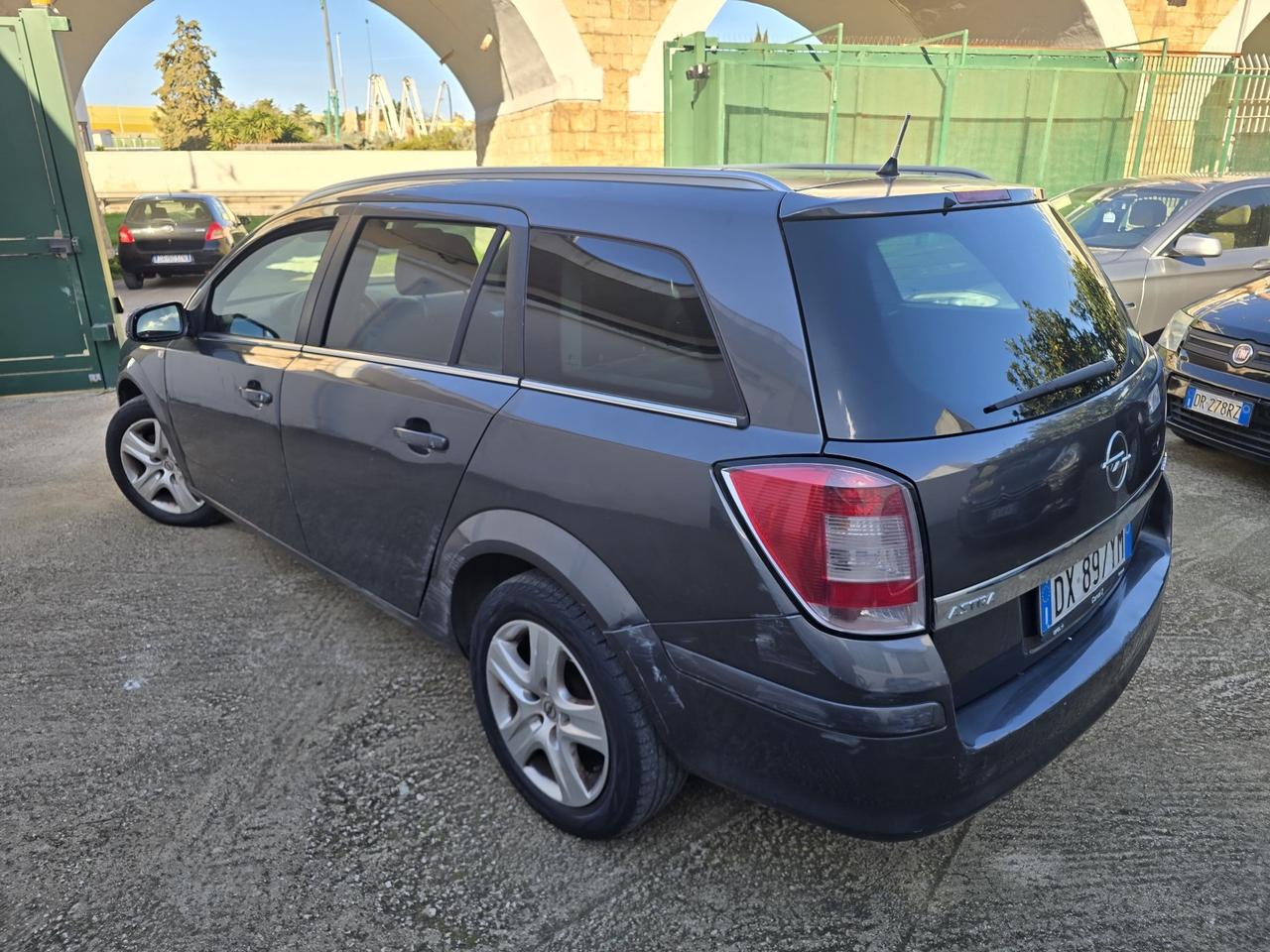 Opel Astra 1.7 CDTI 110CV Station Wagon Enjoy