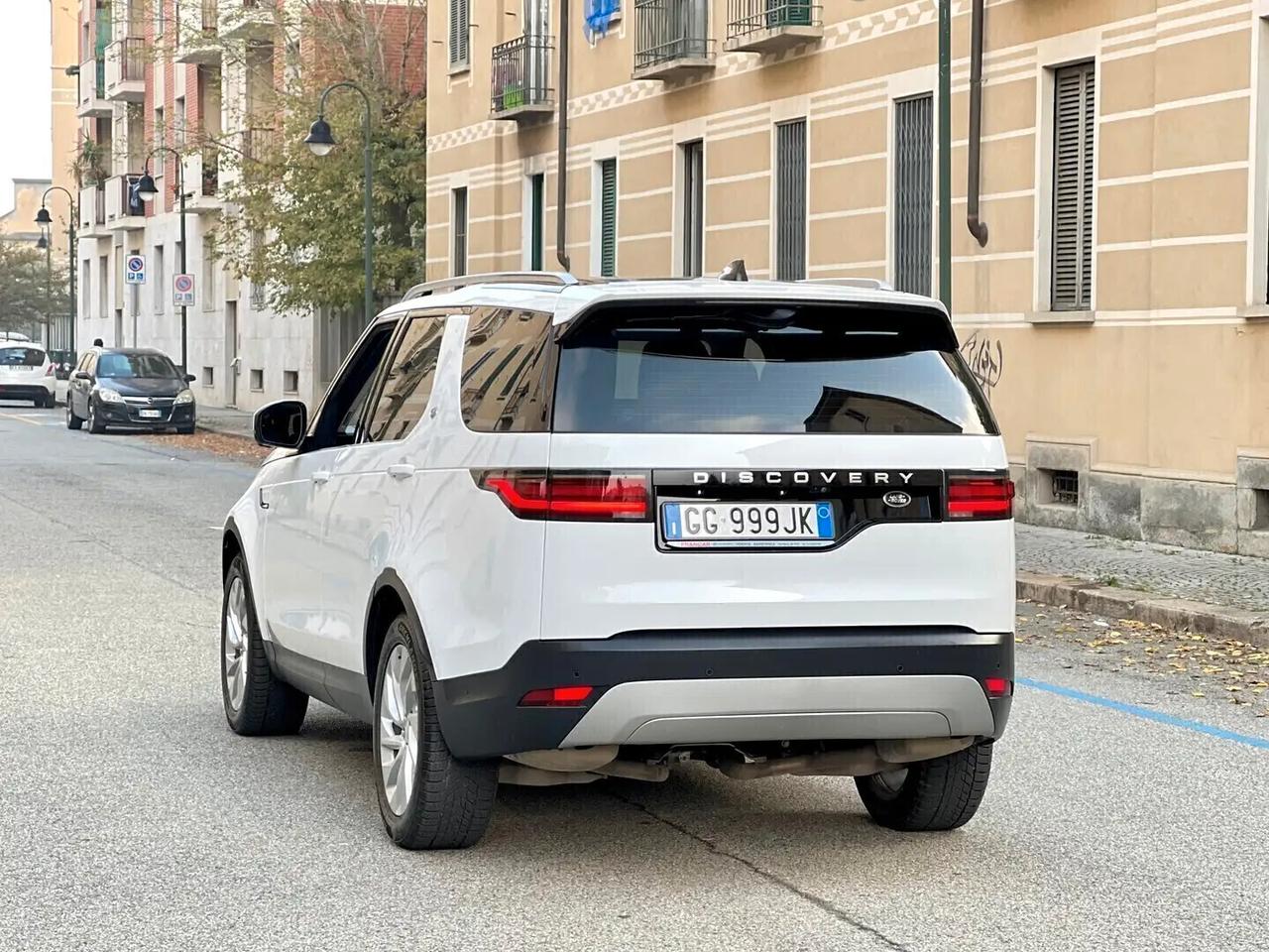 Land Rover Discovery 5 3.0 D I6 MHEV 250cv E6 aut.8 AWD 7 Posti