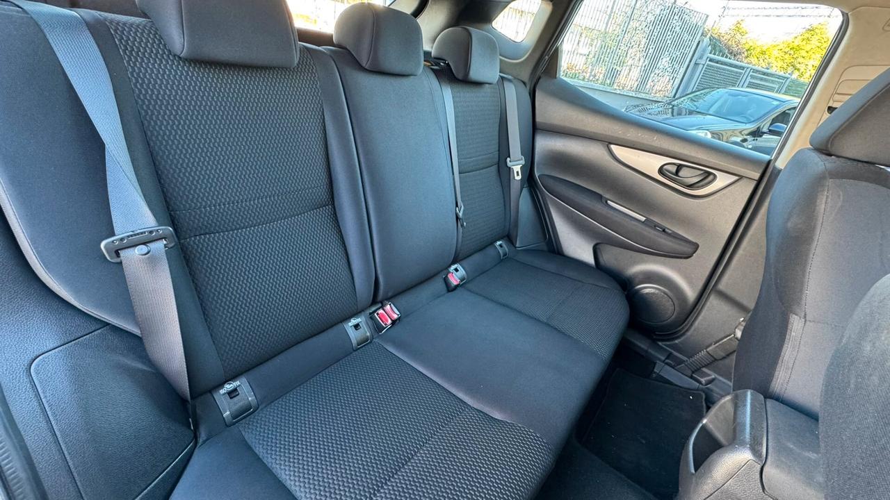 Nissan Qashqai 1.5 dCi N-Vision