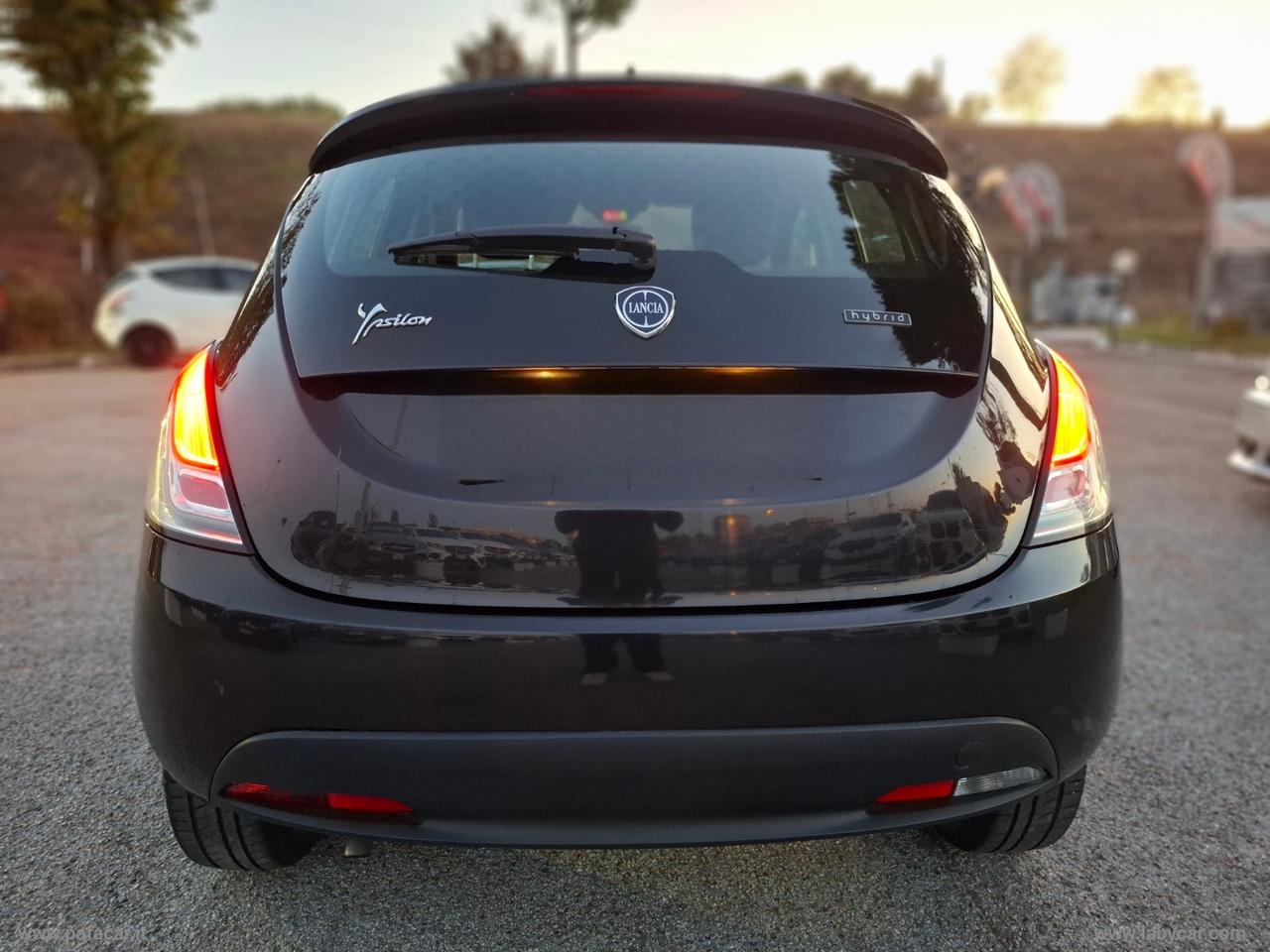 LANCIA Ypsilon 1.0 FireFly 5p.S&S Hybrid Silver