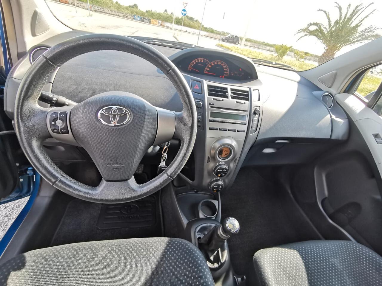 Toyota Yaris 1.0 5 porte Sol solo km.103000