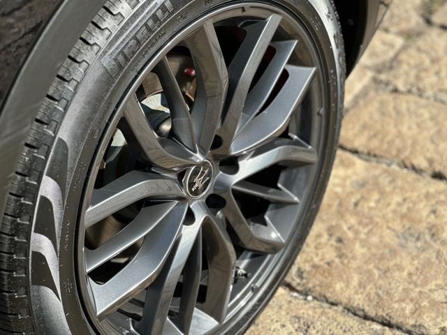 MASERATI Levante V6 Diesel 250cv AWD Granlusso MY20