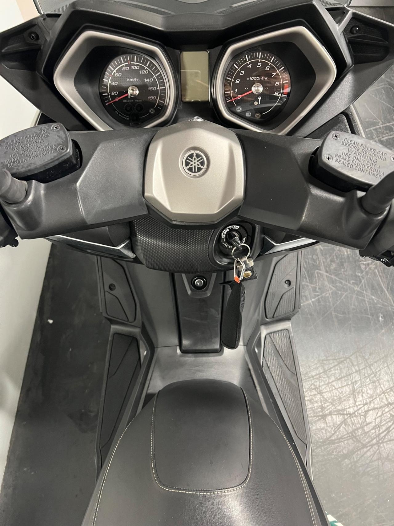 Yamaha X-Max 400