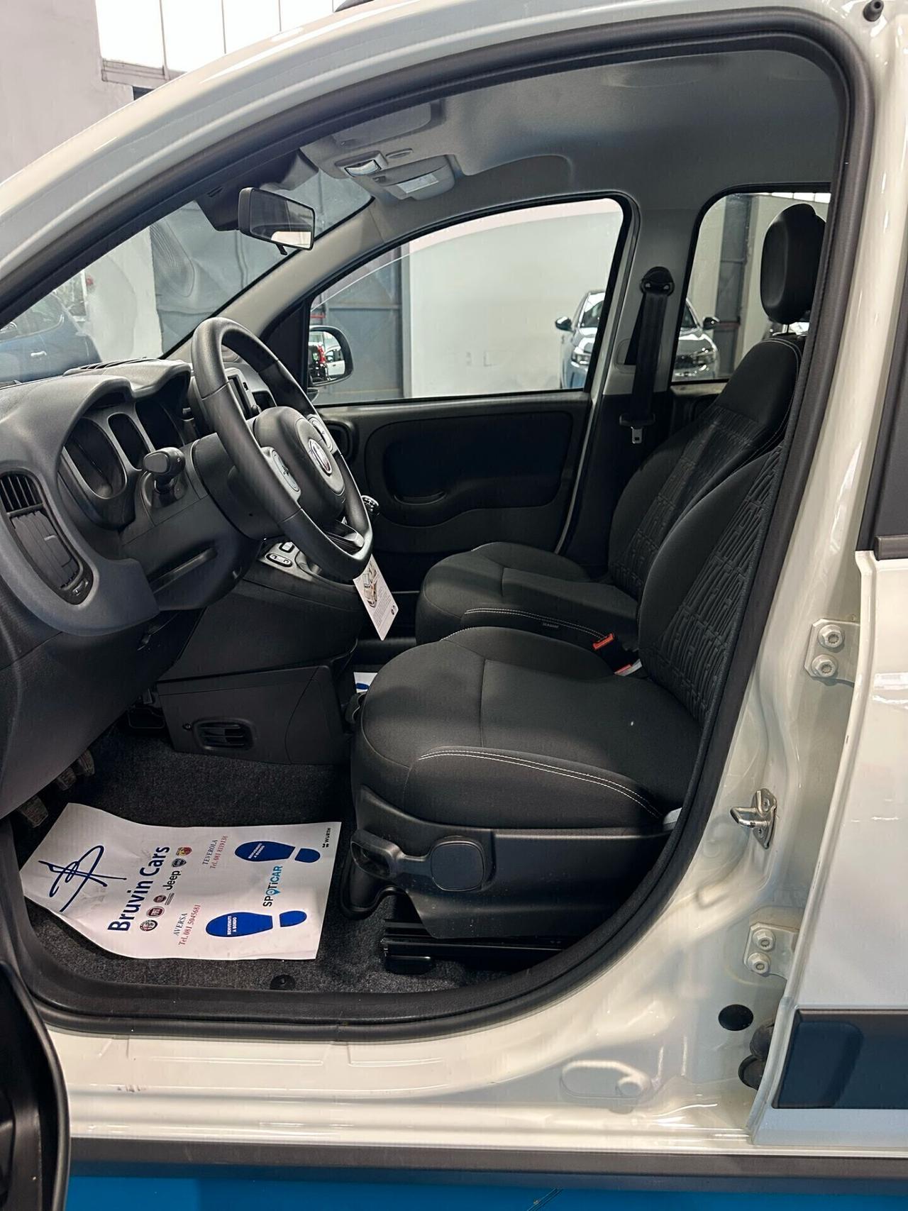 Fiat Panda 1.0 Cross km aziendale 2024 full