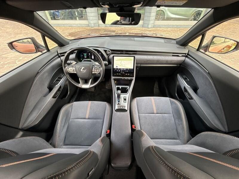 Lexus LBX LBX Hybrid 4WD Cool