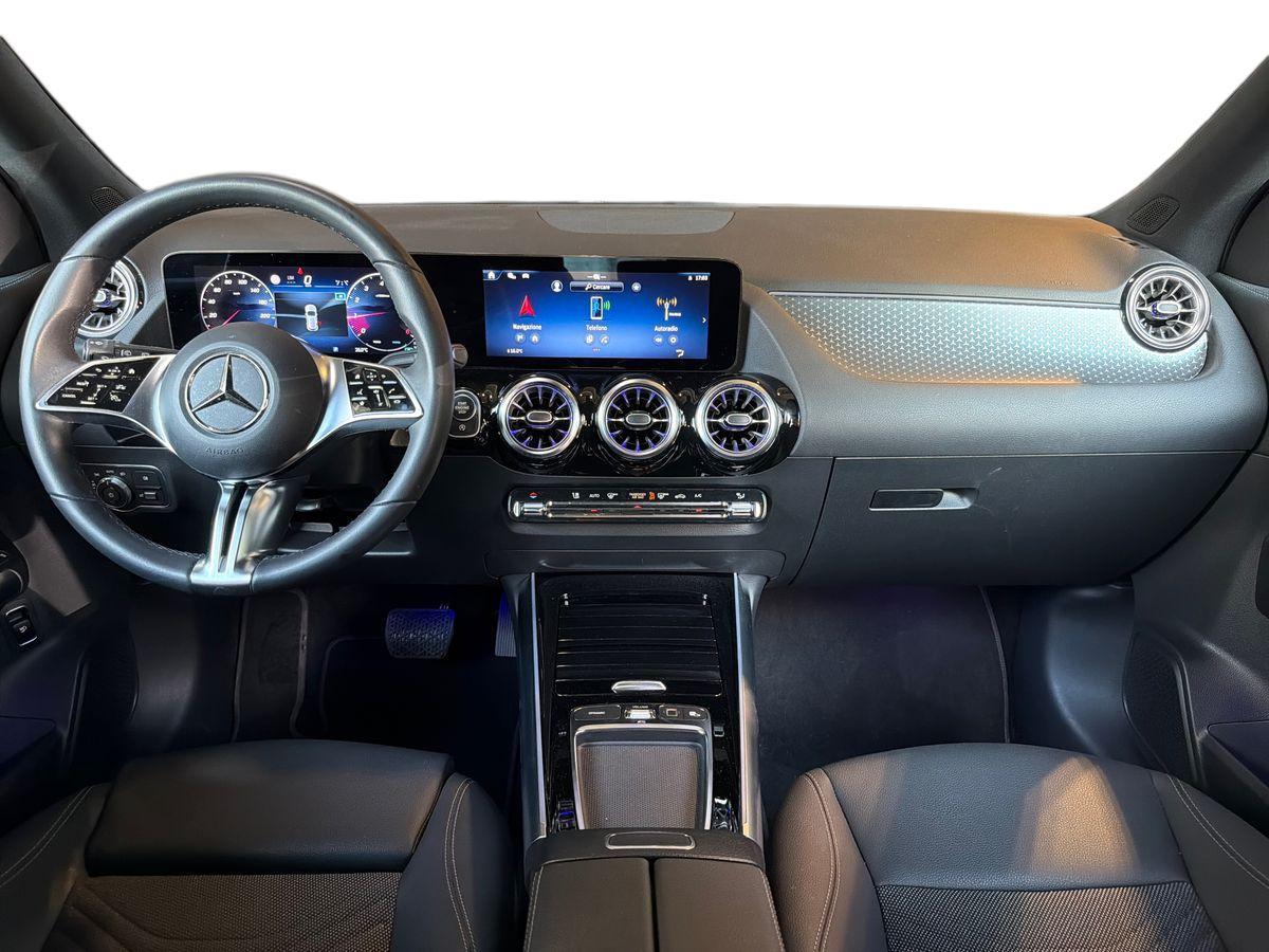 Mercedes-Benz GLA 180 Progressive Advanced Plus auto