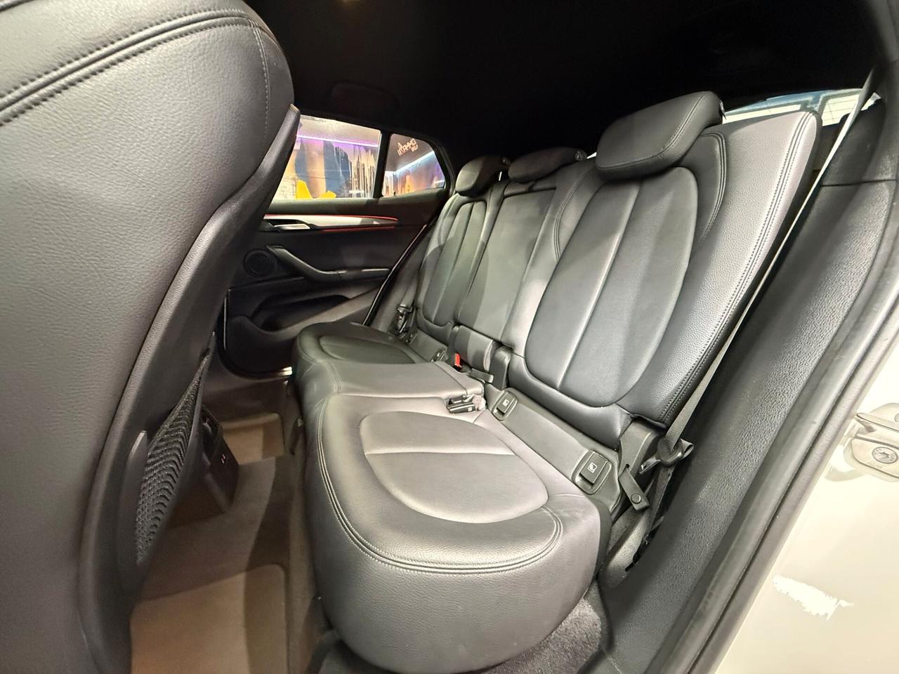 Bmw X2 sDrive18d Goldplay Edition (305)