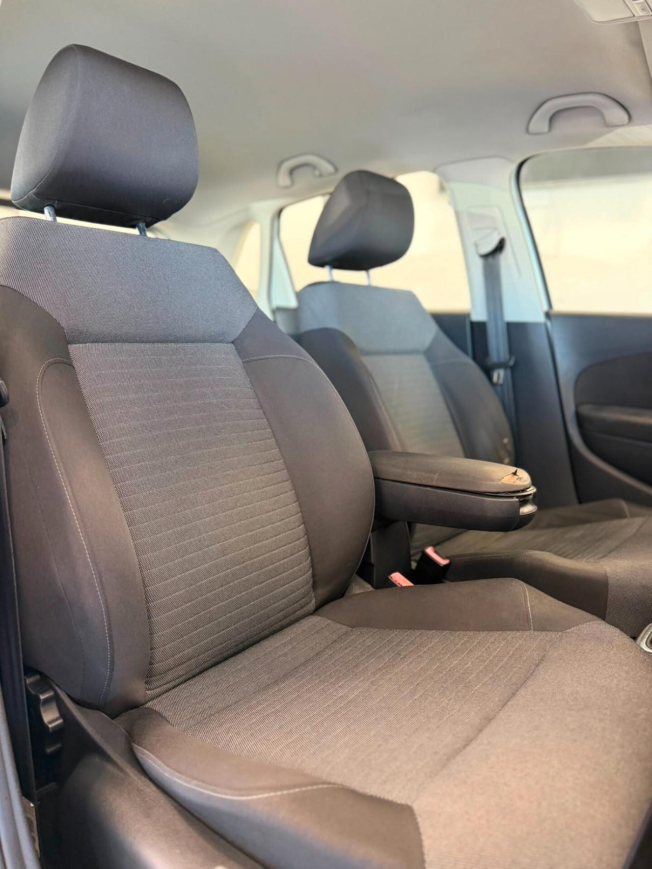 Volkswagen Polo 1.6Tdi 75cv 2011