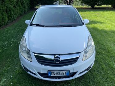 Opel Corsa 1.2 5 porte Club