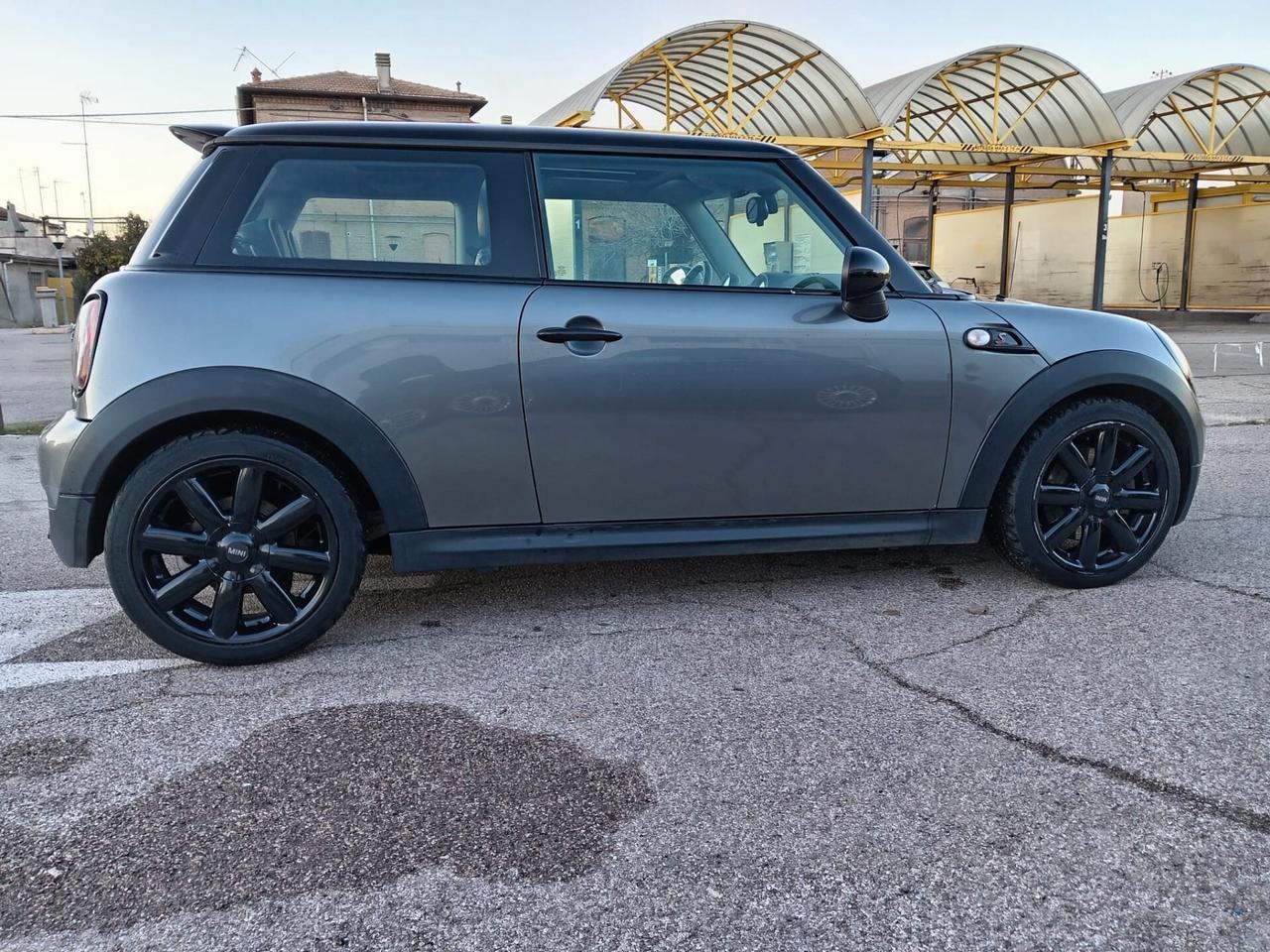 Mini 3 serie 16 V (R56)