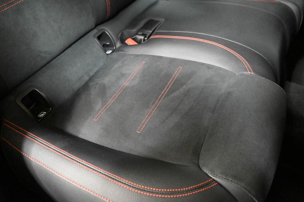 MERCEDES GLA (H247) GLA 200 d Automati...