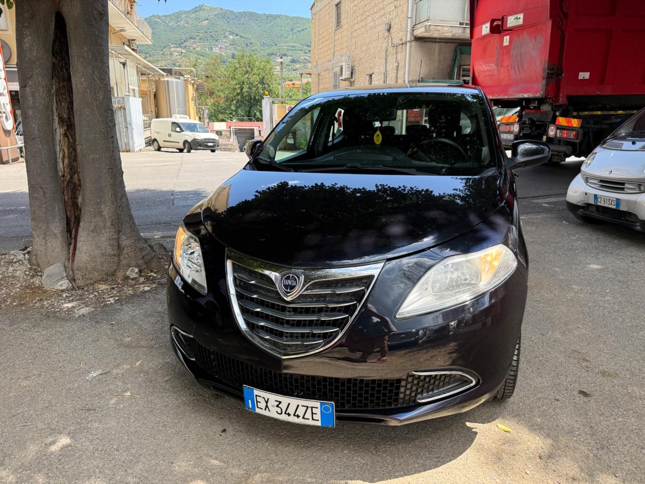 Lancia Ypsilon 1.2 69 CV 5 porte S&S Silver