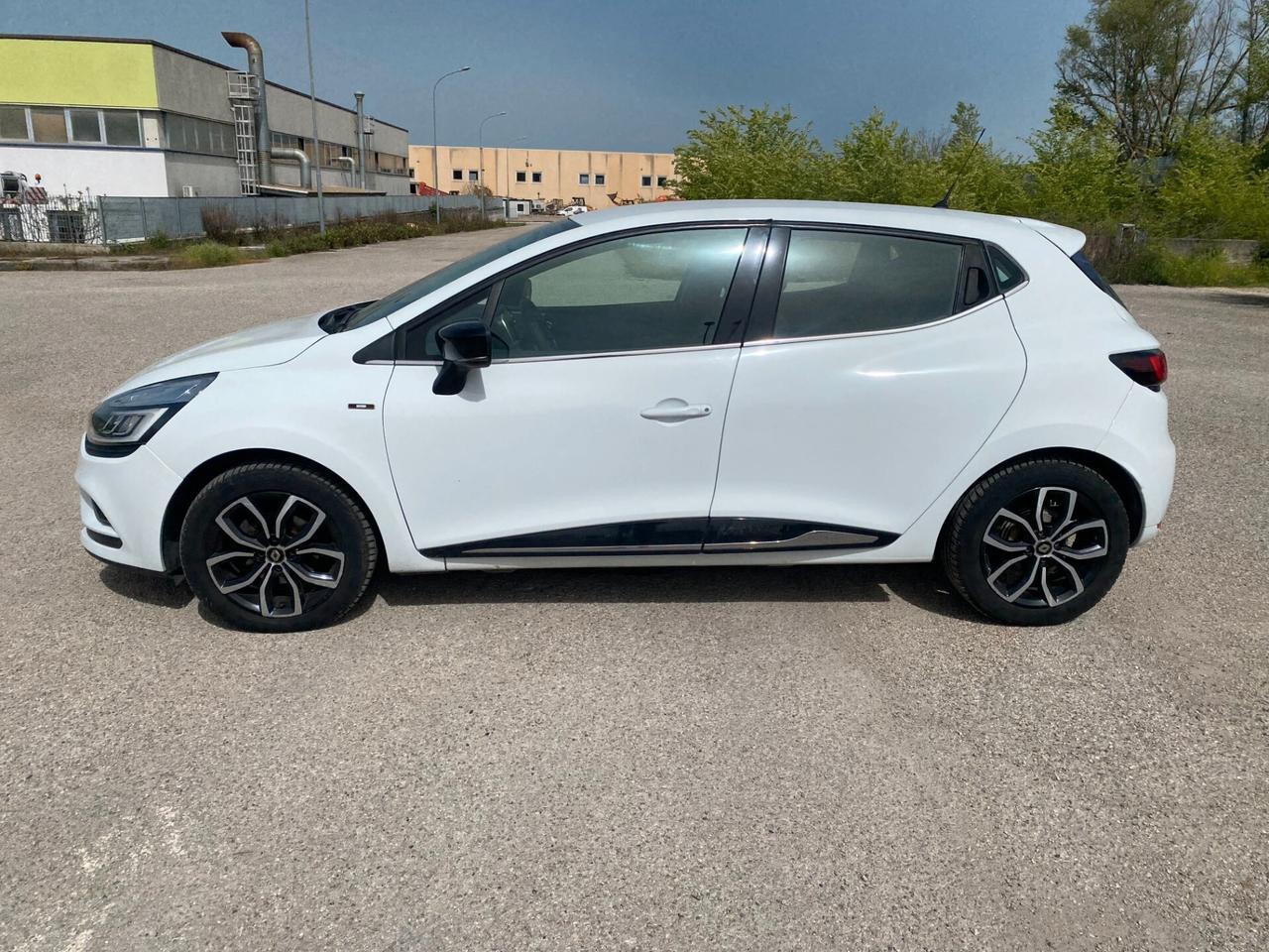 Renault Clio dCi 8V 75 CV 5 porte Moschino Zen