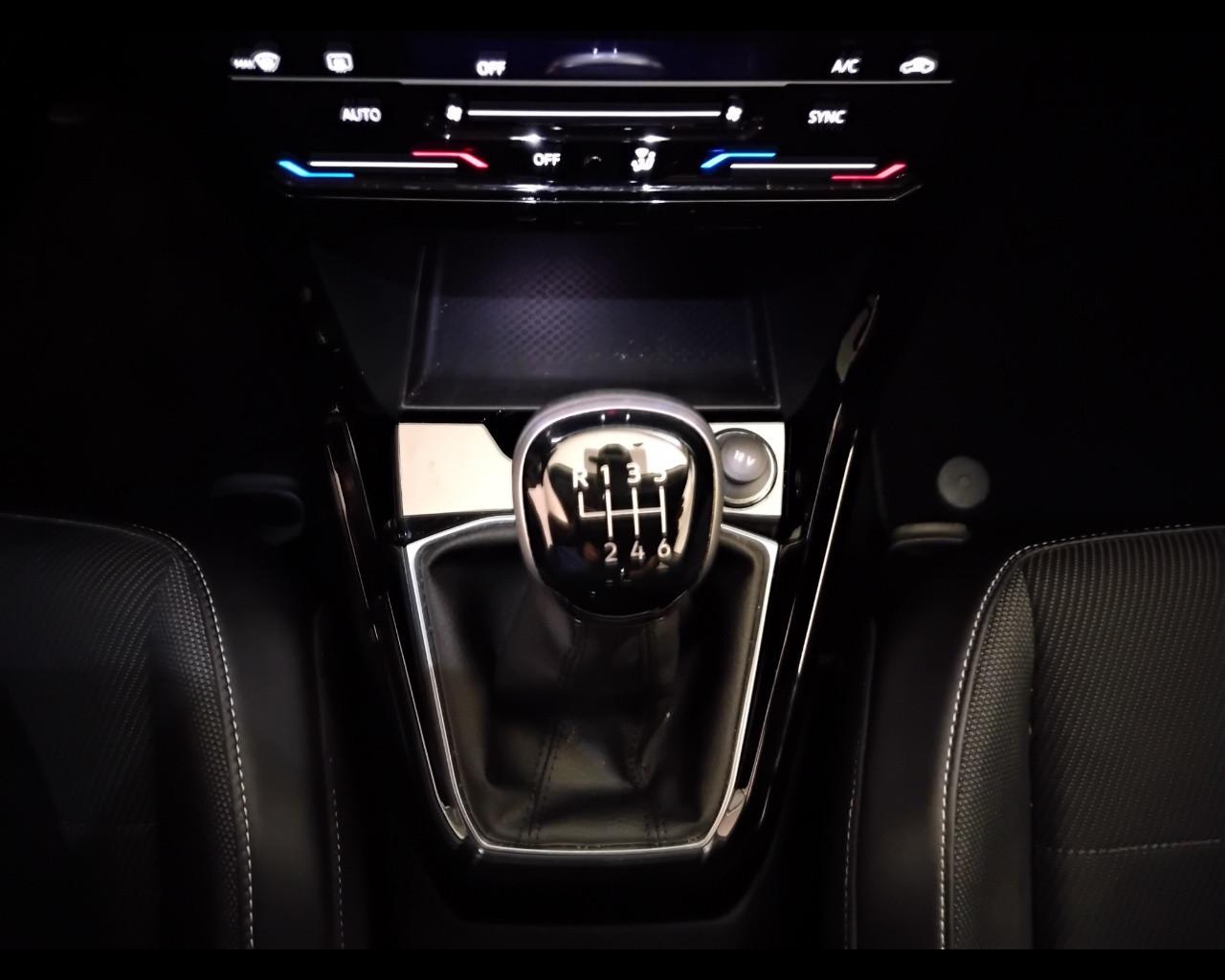 VOLKSWAGEN T-Cross 2019 - T-Cross 1.0 tsi Advanced 110cv