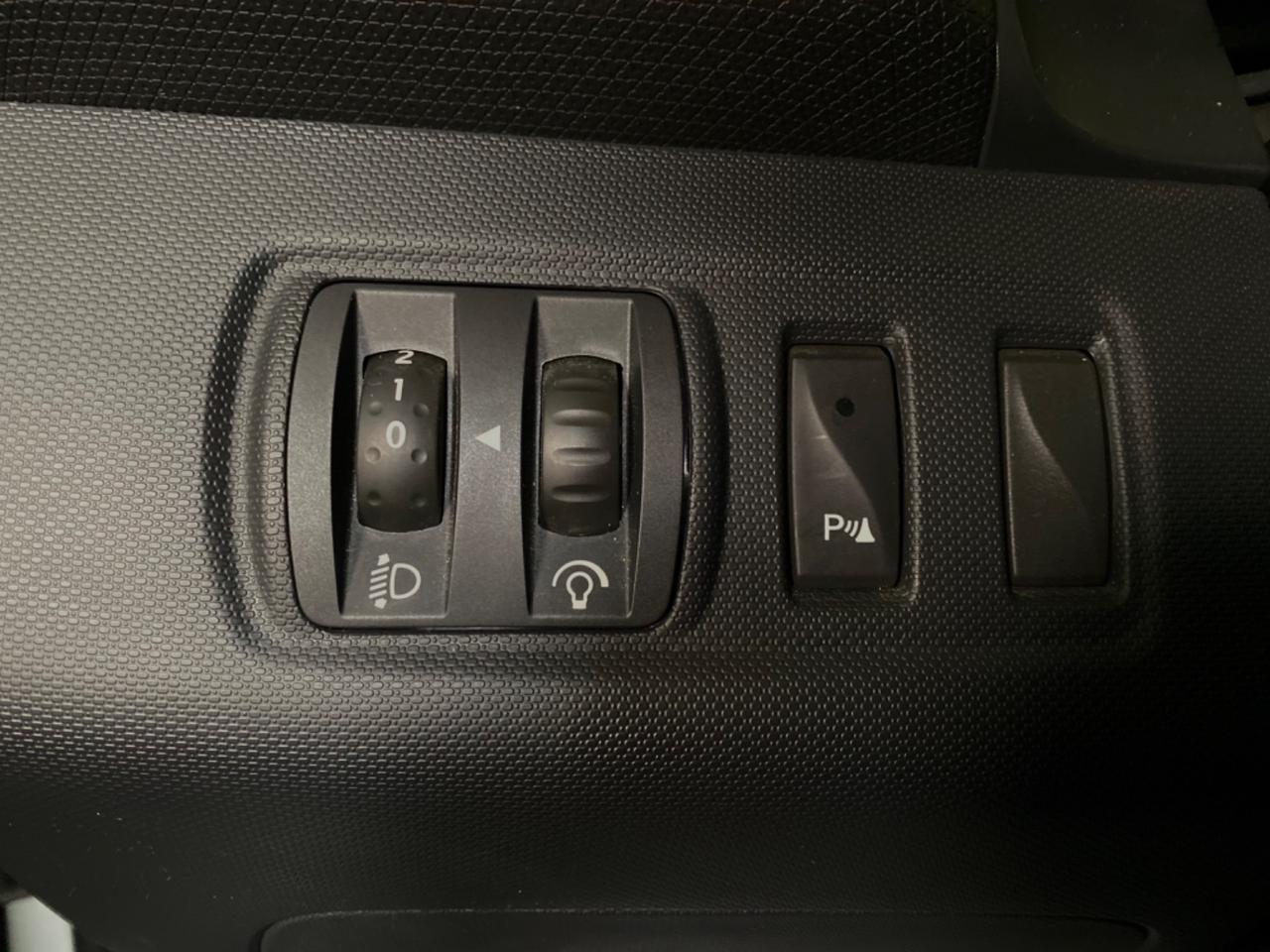 Renault Clio TCe 12V 90CV Ok Neopatentati unico proprietario
