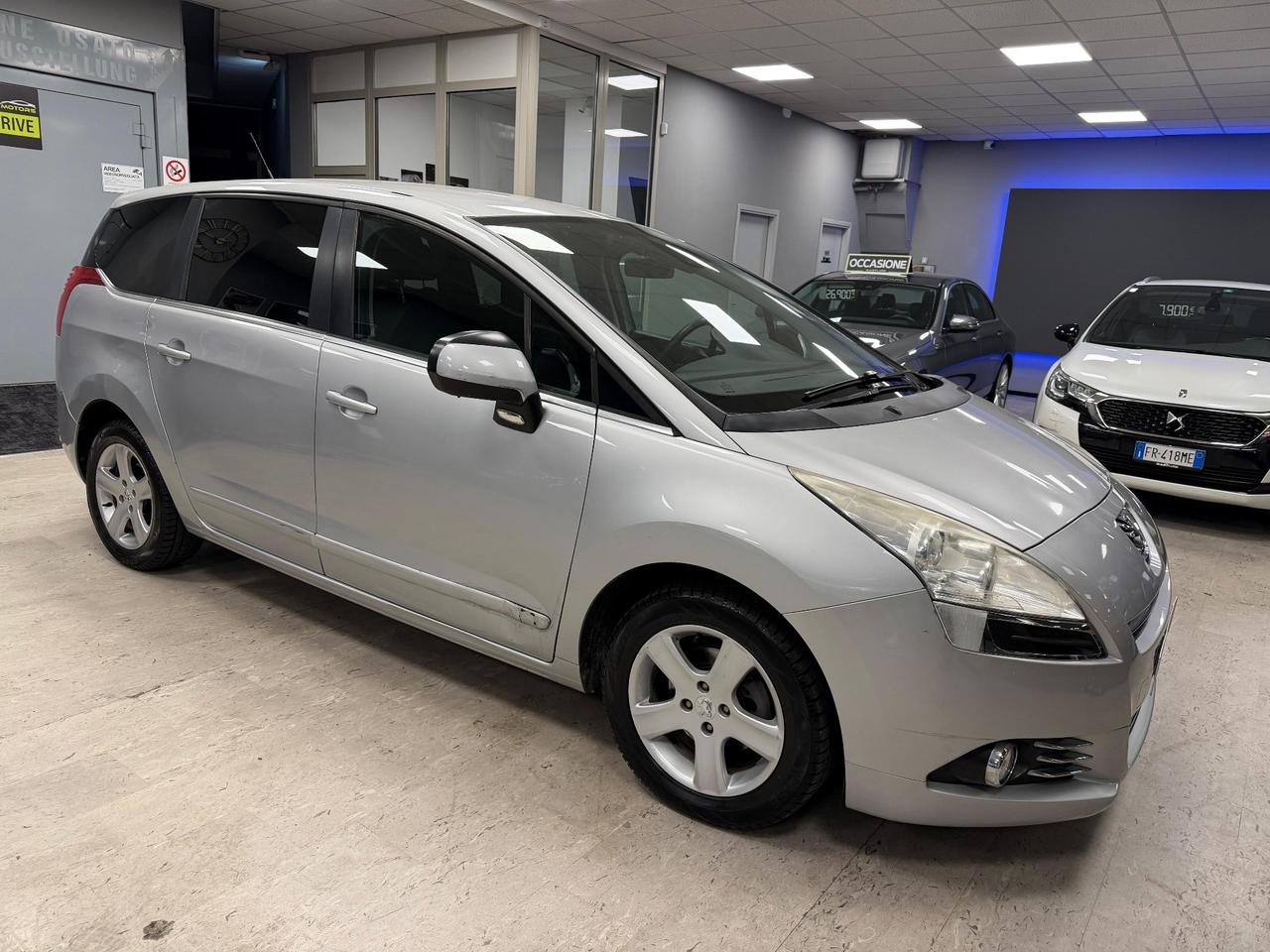 Peugeot 5008 1.6 HDi 112CV Business 7 POSTI