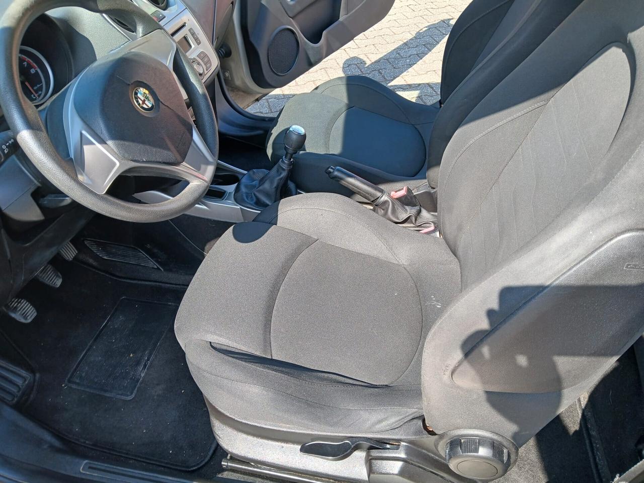 Alfa Romeo MiTo 1.4 8V ADATTA PER NEOPATENTATI CON GARANZIA 12 MESI E POSSIBILITA' DI ESTENSIONE FINO A 36 MESI!!!