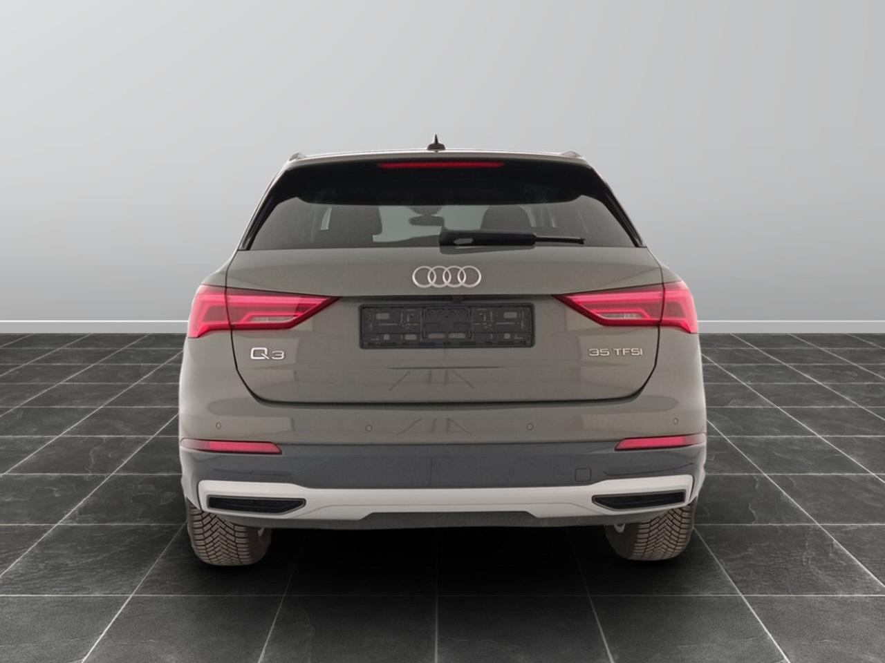 Audi Q3 35 1.5 tfsi evo2 business advanced s tronic