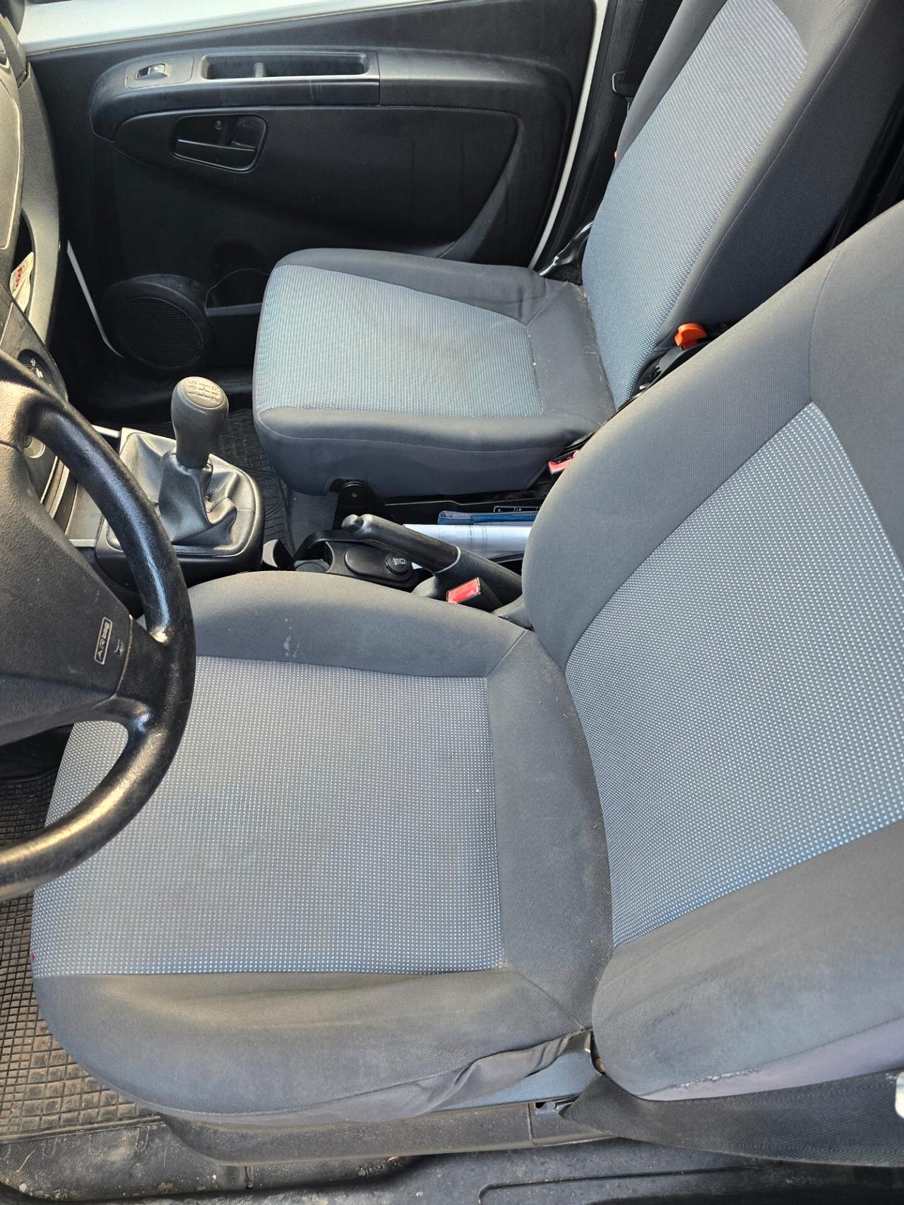 Bipper peugeot 1.3 multijet