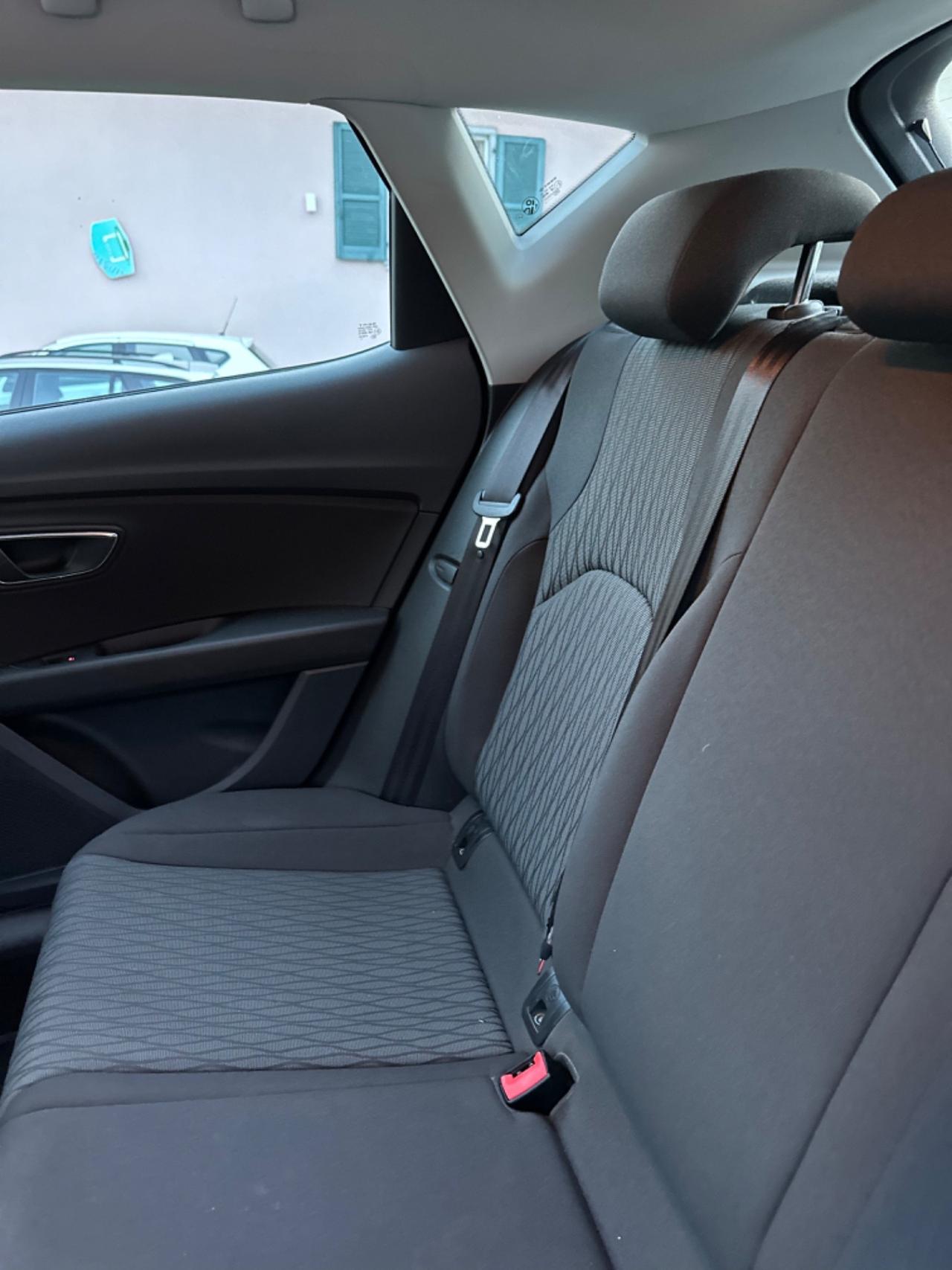 Seat LEON 1.6 TDI 105 CV 5p. STYLE KMCERT UNICOPR