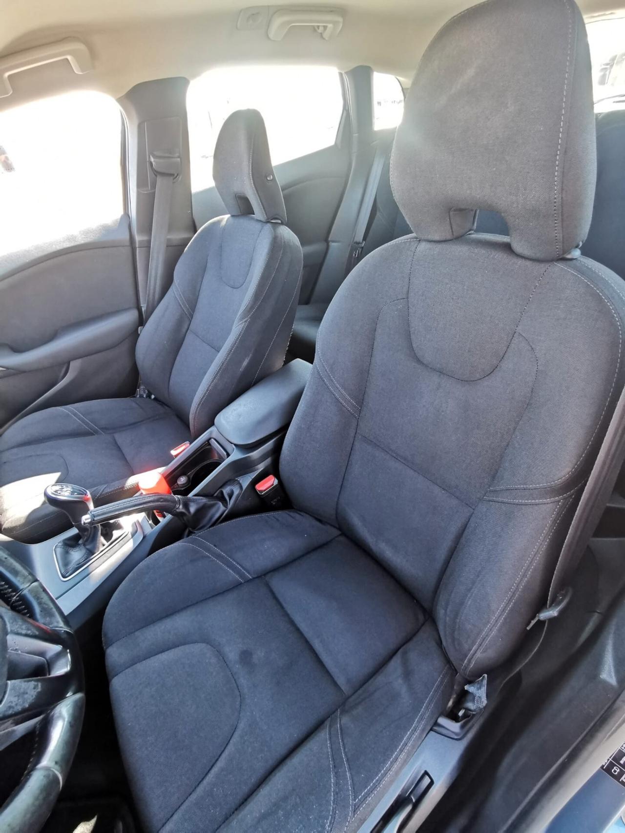 Volvo V40 D2 1.6 Summum 2014