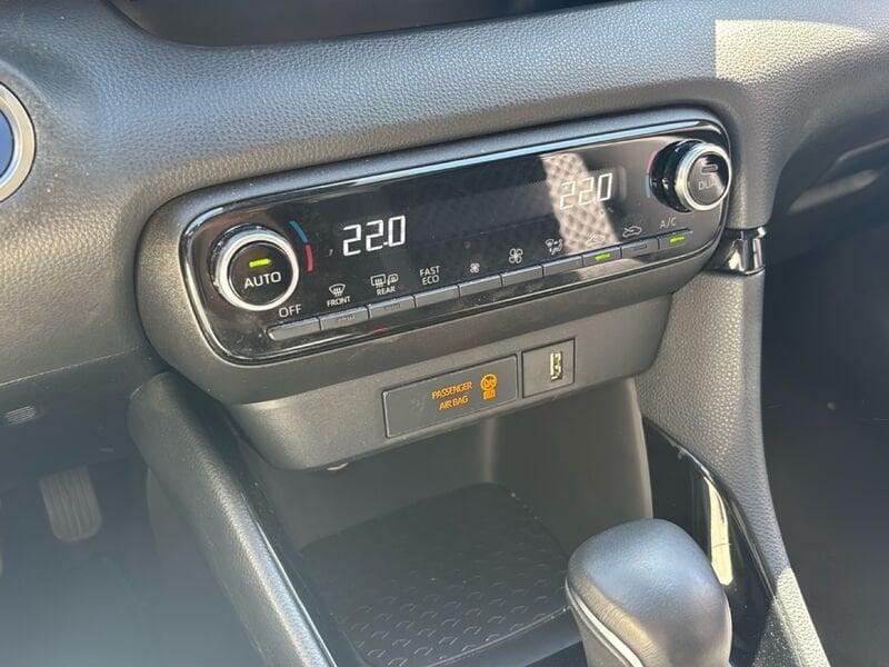Toyota Yaris Hybrid Lounge MY22