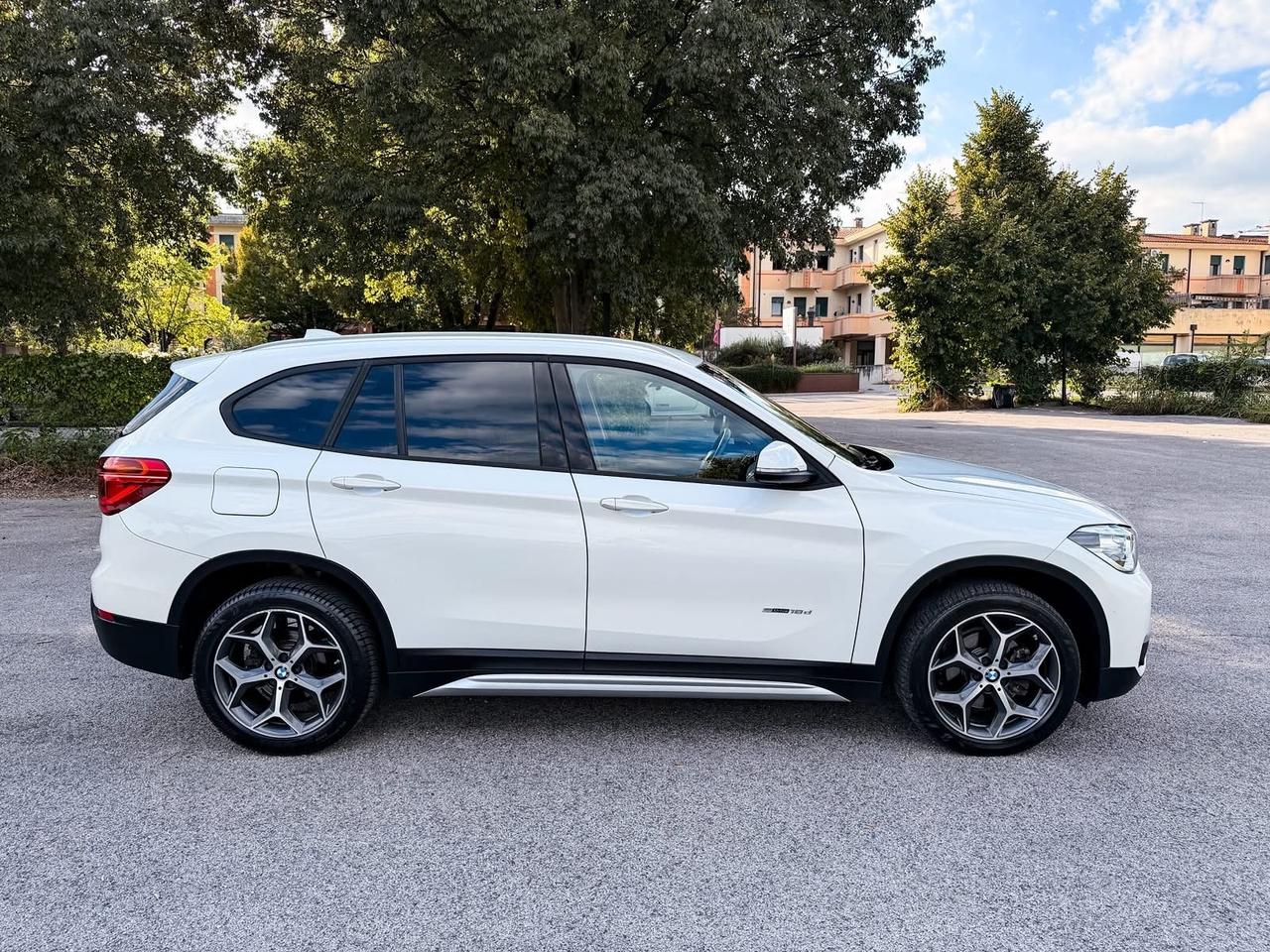 Bmw X1 sDrive18d xLine