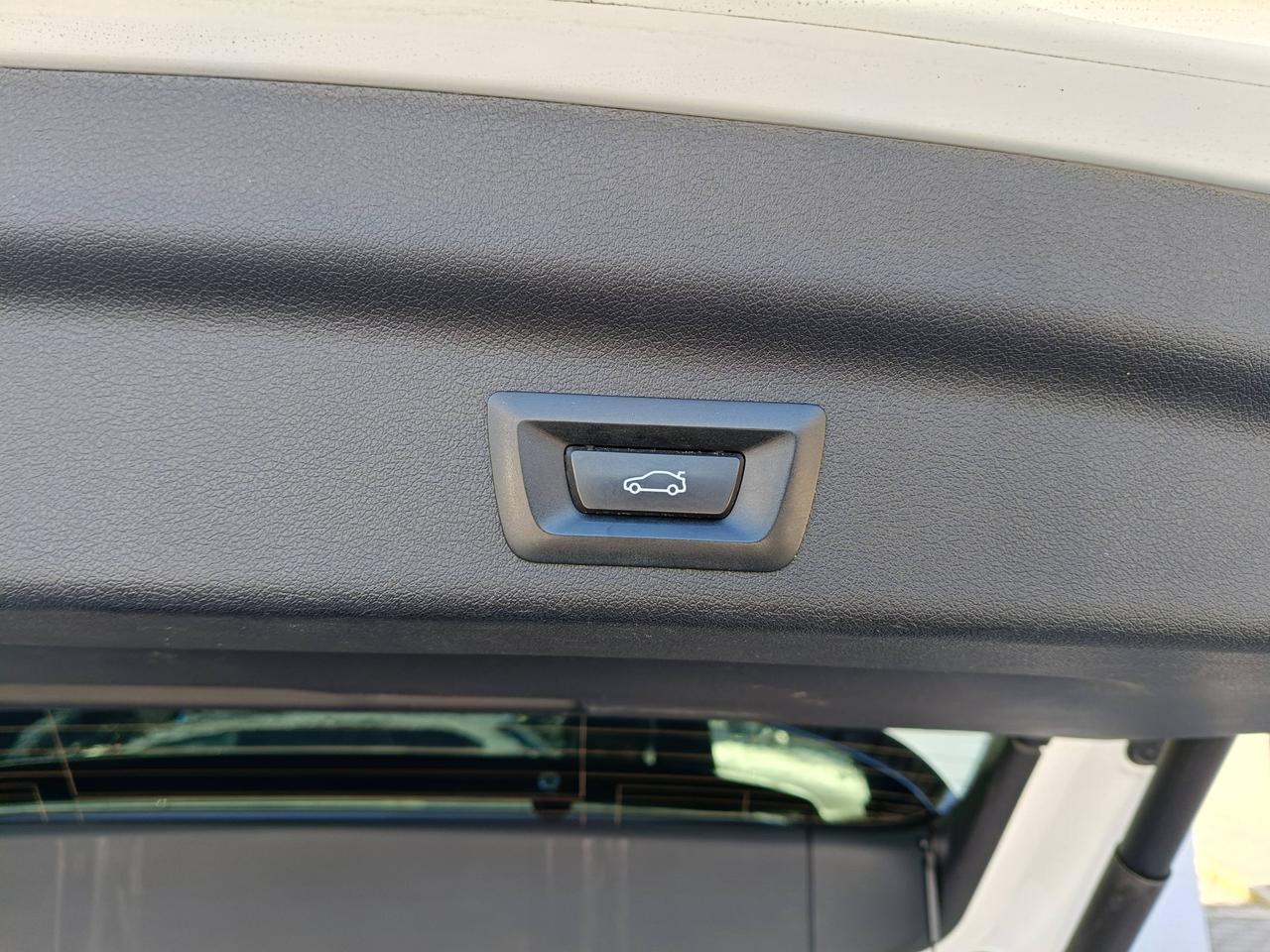 BMW X1 U11 - X1 sdrive18d X-Line auto