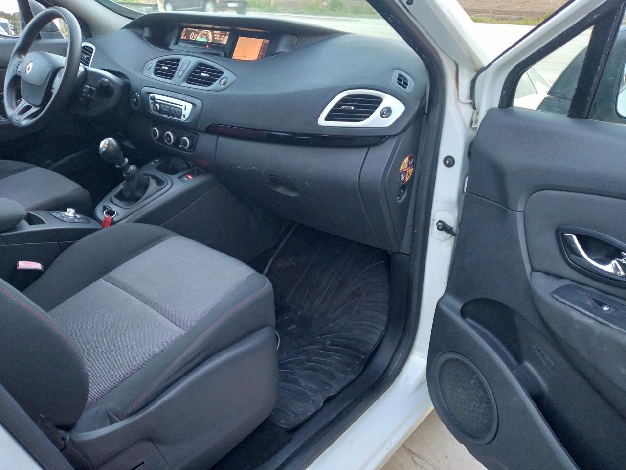 Renault Scénic X-Mod 1.5 dCi 110CV Dynamique