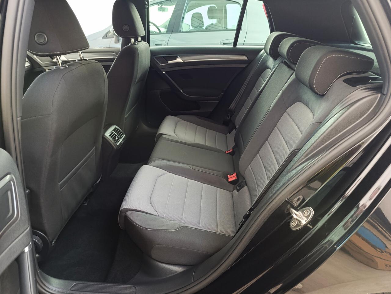 Volkswagen Golf 1.6 TDI 110 CV 5p. Sport Edition BlueMotion Technology R-Line - Uniproprietario