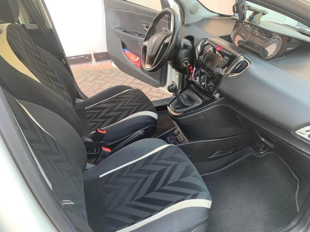 Lancia Ypsilon 1.2 69 CV 5 porte GPL Ecochic Mya