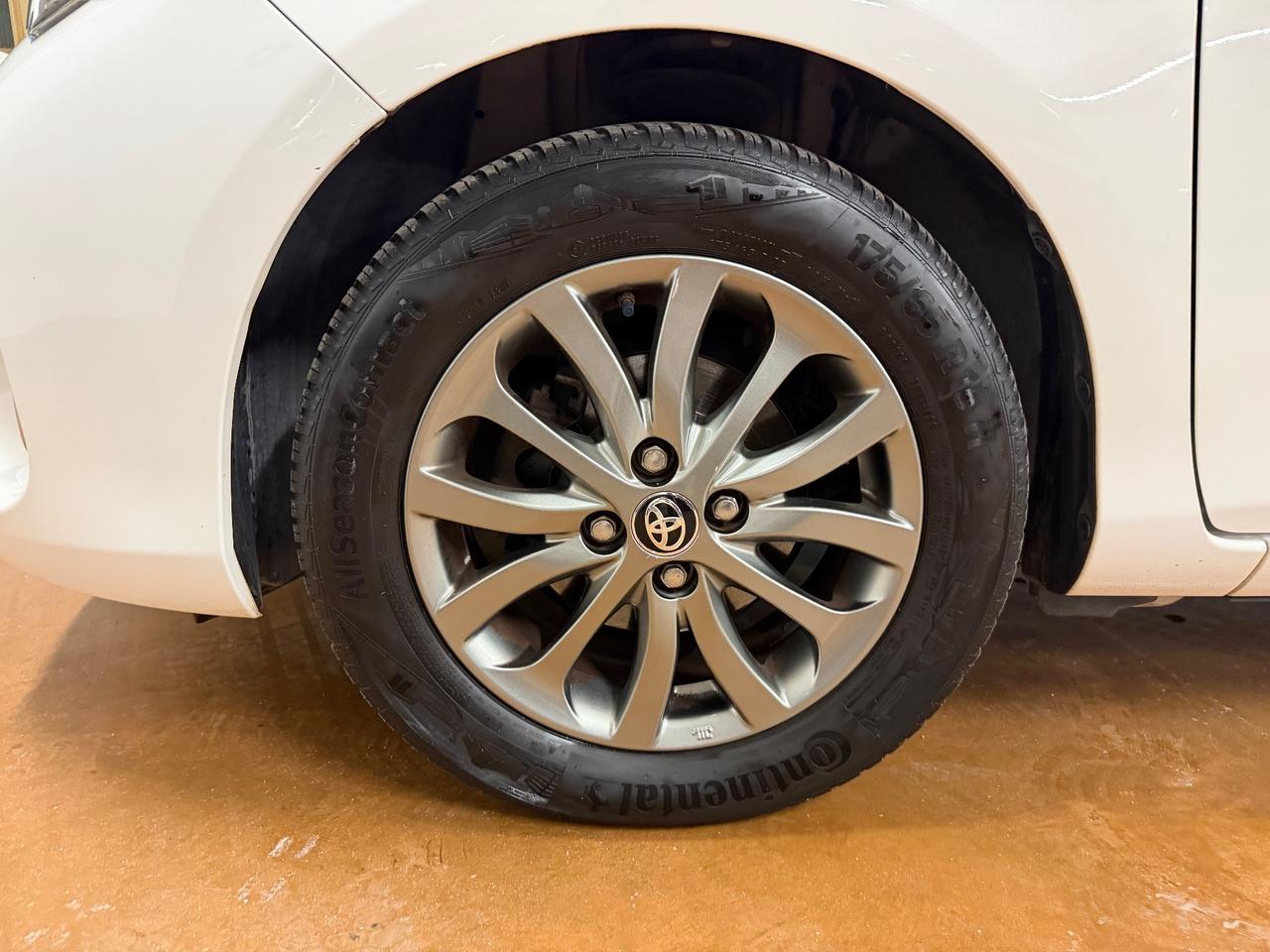 Toyota Yaris 1.0 5 porte vvt-i Active