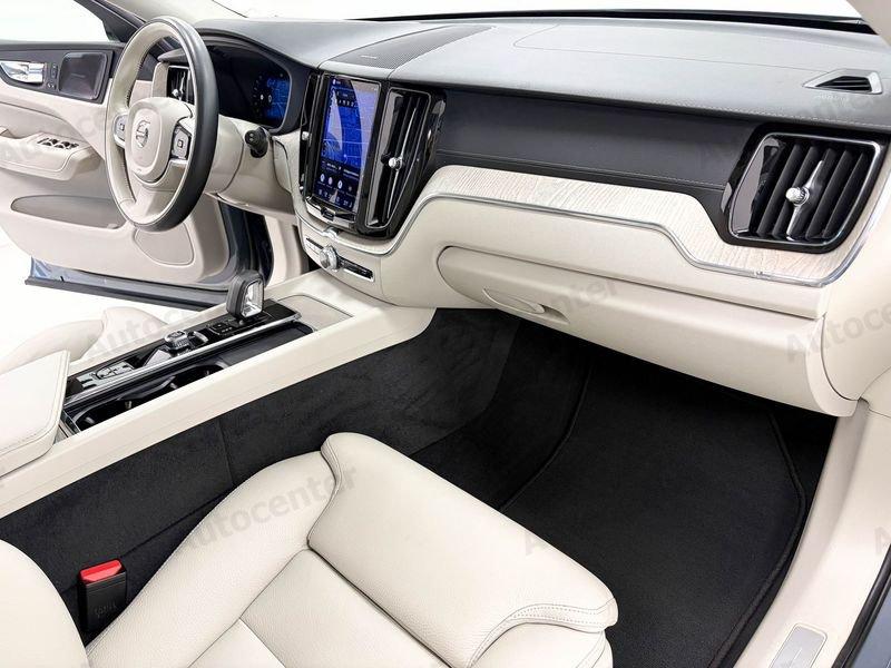 Volvo XC60 T6 PLUG IN ULTIMATE DARK AWD AUT