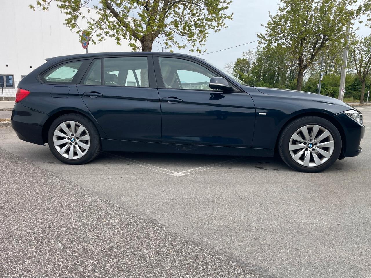 Bmw 330 330dA xDrive Touring Modern
