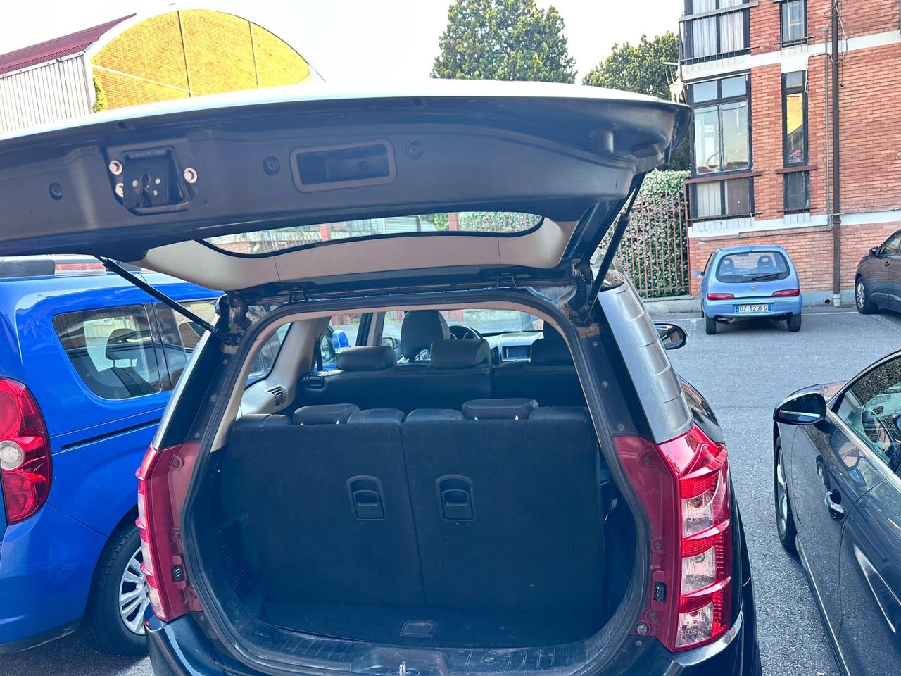 Mahindra XUV500 2.2 16V AWD W8