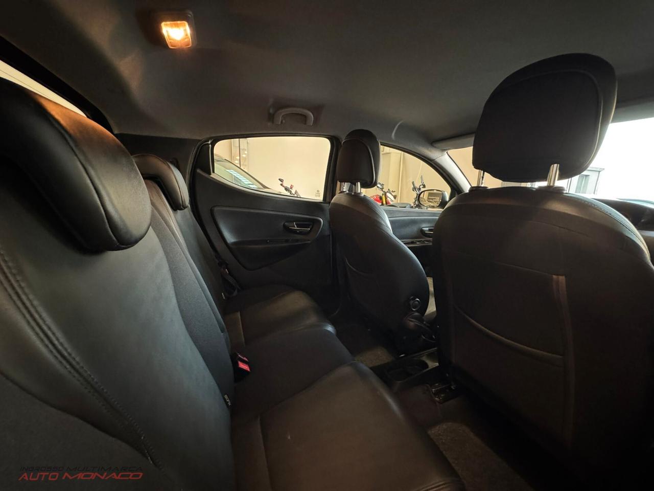 Lancia Ypsilon 1.3 MJT 95CV Platinum 2015