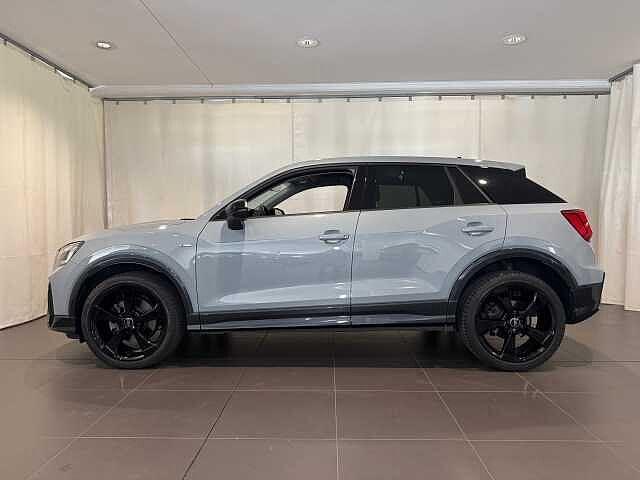 Audi Q2 35 TDI quattro S tronic Identity Black