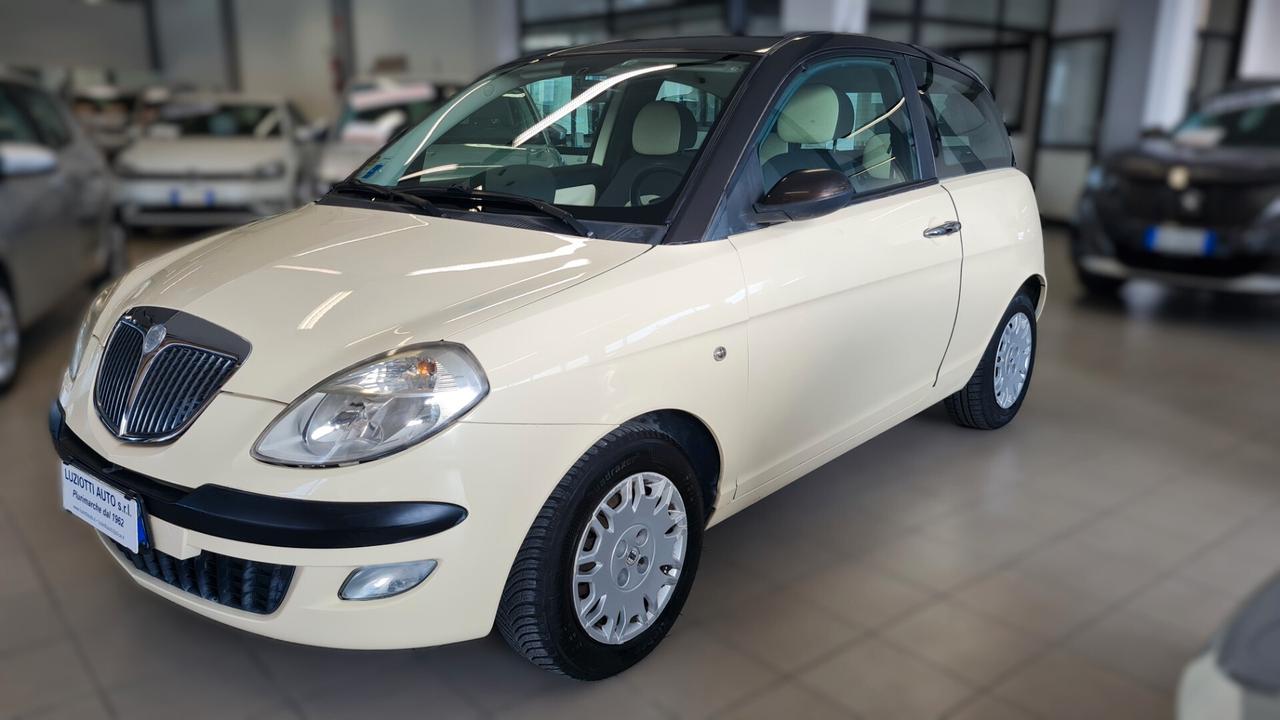 Lancia Ypsilon 1.2 Oro