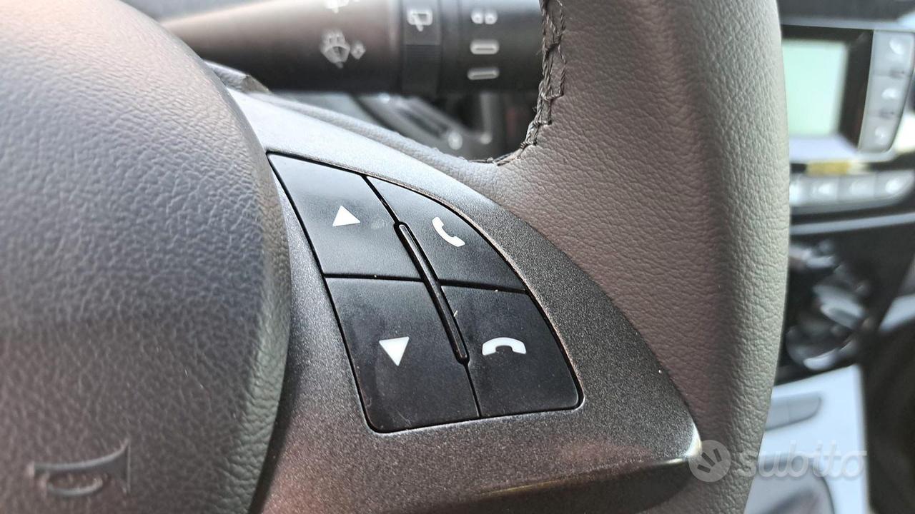 Lancia Ypsilon 1.0 FIREFLY HYBRID