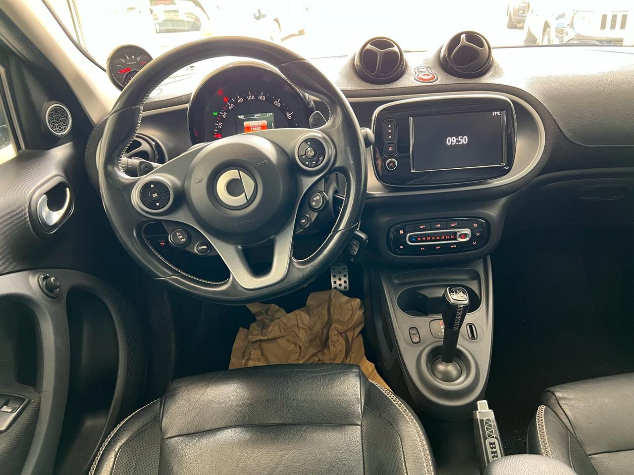 NUOVA SMART FORFOUR BRABUS EXCLUSIVE CABRIO EDITION 0.9 BENZ 109CV TWINAMIC
