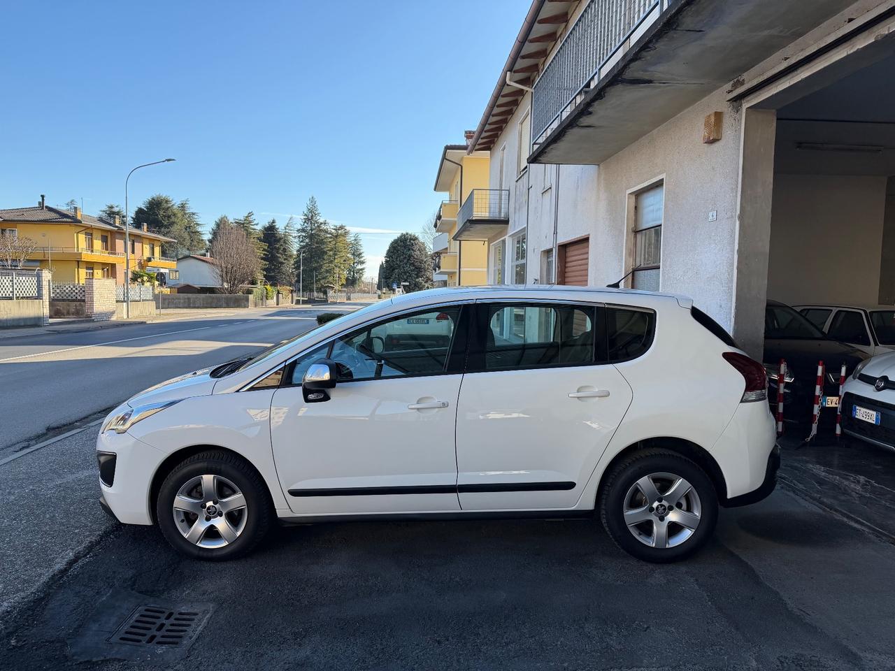 Peugeot 3008 1.6 HDi 115CV Active Cambio Automatico