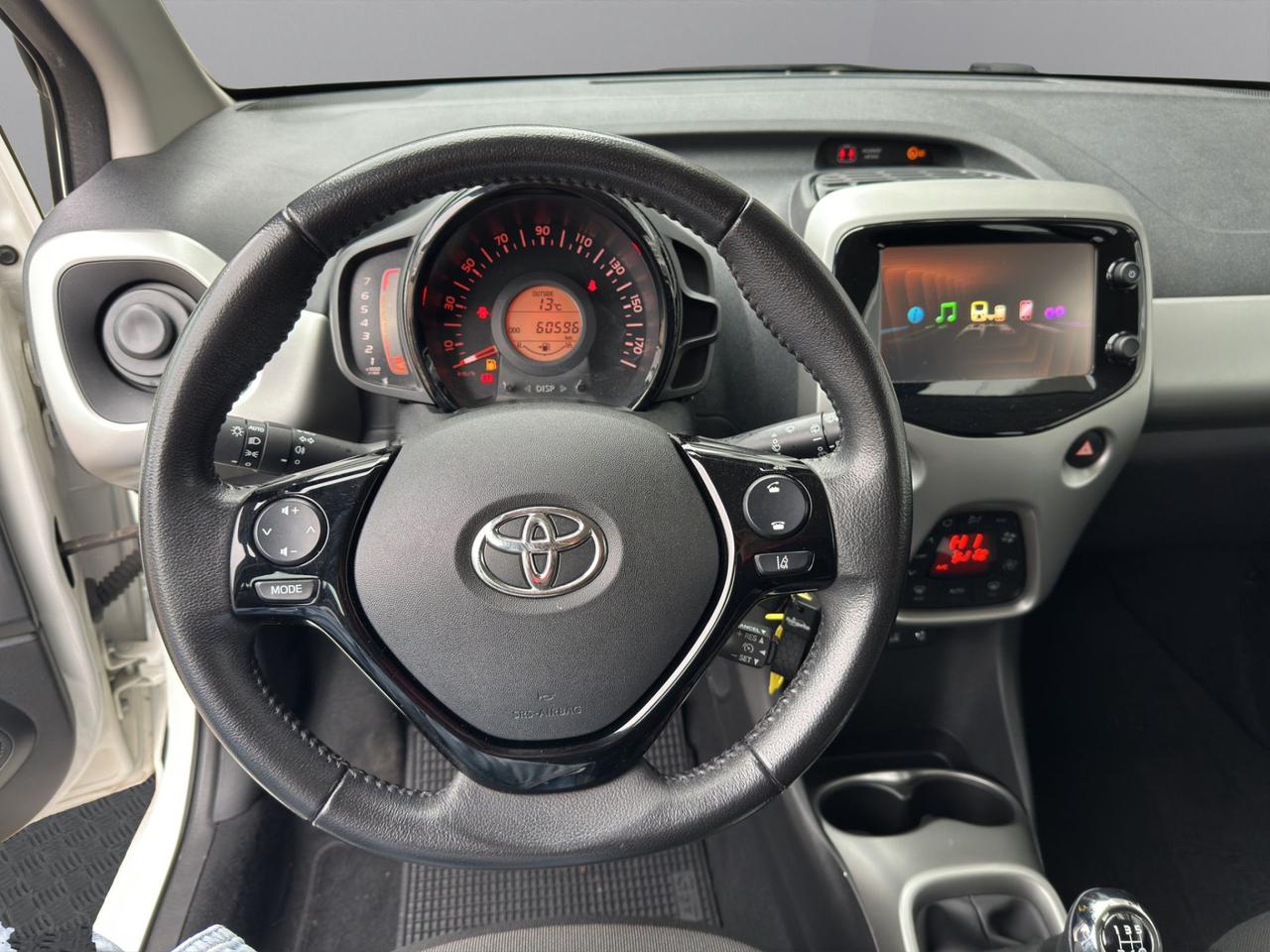 Toyota Aygo 5p 1.0 x-play tss