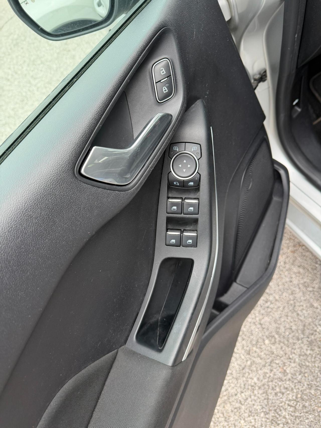 Ford Fiesta 1.0 Ecoboost 100 CV aut. 5 porte Titanium