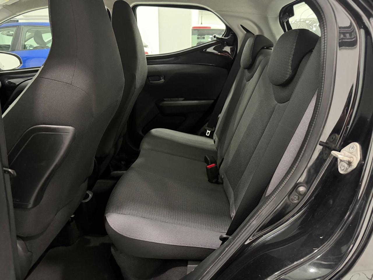 Toyota Aygo Connect 1.0 VVT-i 72 CV 5 porte x-clusiv