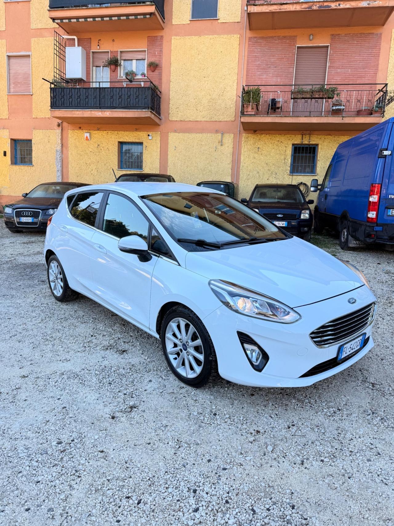 Ford Fiesta 1.0 Ecoboost 100 CV aut. 5 porte Vignale